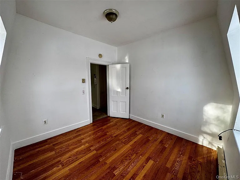 9 Grand St #3 — Photo 6