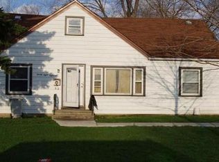 2818 Derrough Ave, Melrose Park, IL 60164