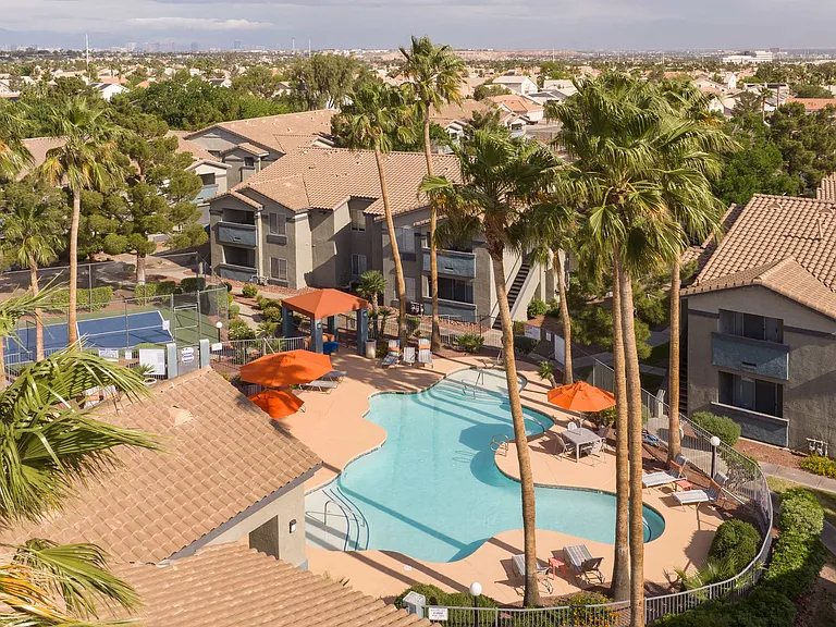 Ventana Canyon Apartments — Photo 37
