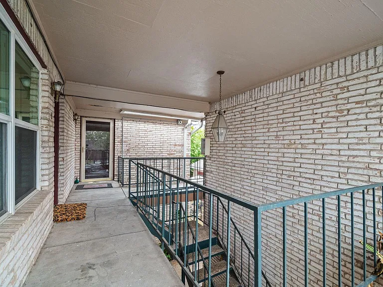 421 Emerson St #5 — Photo 16