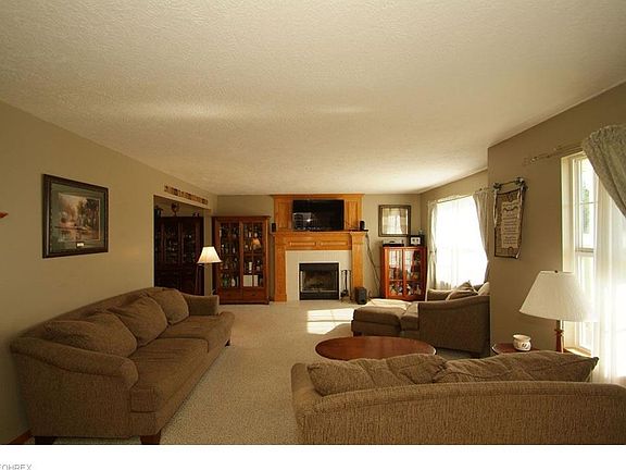 2nd image of 7268 Meadowhaven Dr