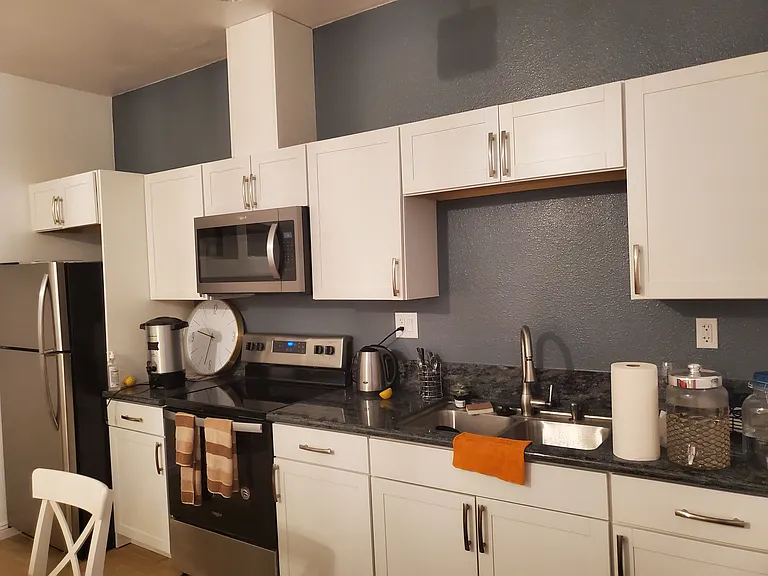 2829 N Compass Cir #B — Photo 2