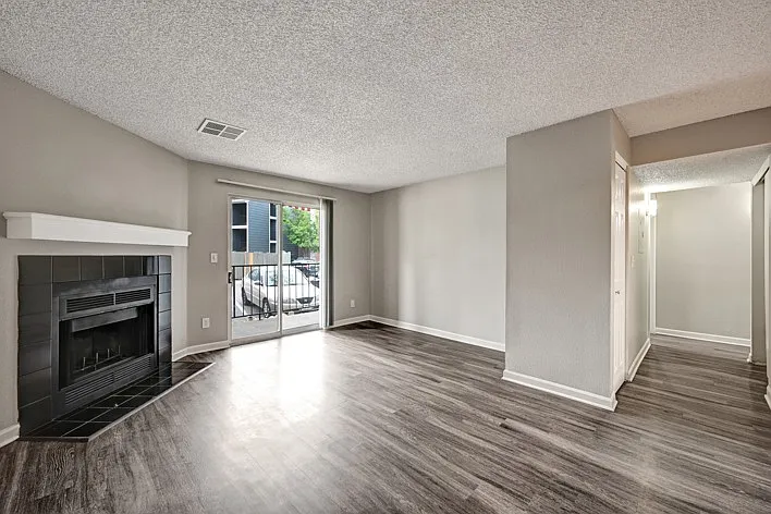 Summit Riverside Apartments — Photo 5