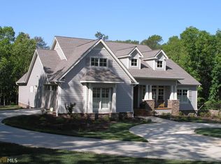 511 Shoals Rdg, Clarkesville, GA 30523