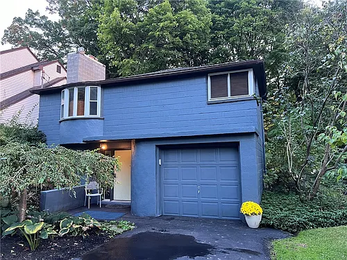 24 Menlo Pl #UPPER Photo 1