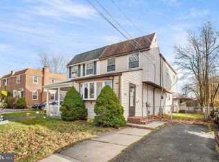 698 2nd Ave, Folsom, PA 19033