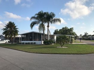 257 Castle Dr, Nokomis, FL 34275