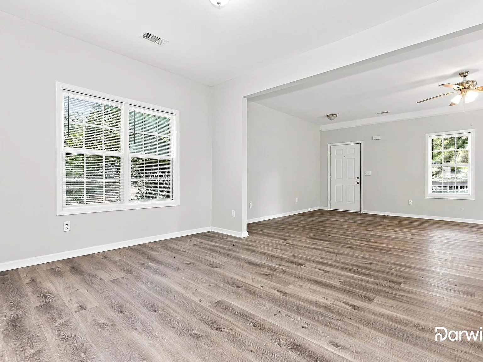 3 bed, 2.5 bath, 2008 sqft, $1,900 — Photo 3