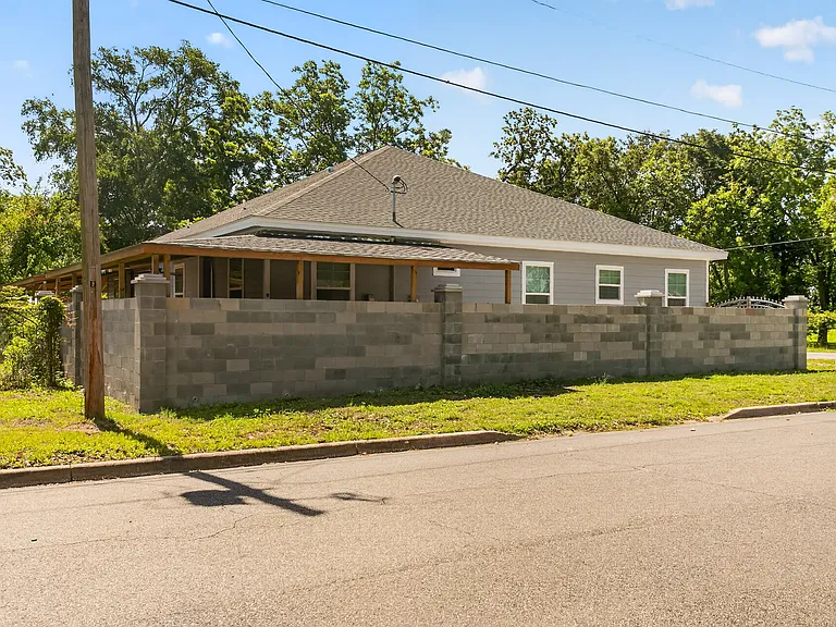 2802 Mimosa Rd — Photo 34