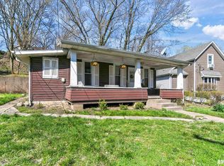 709 Old Salem Rd, Petersburg, IL 62675