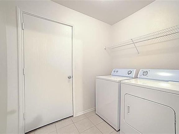 2nd image of 913263 Cleburne Dr