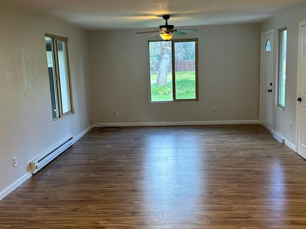 56 Queens Branch Rd #1/2