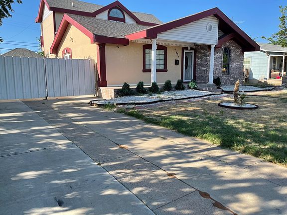 3rd image of 2404 W 10th St