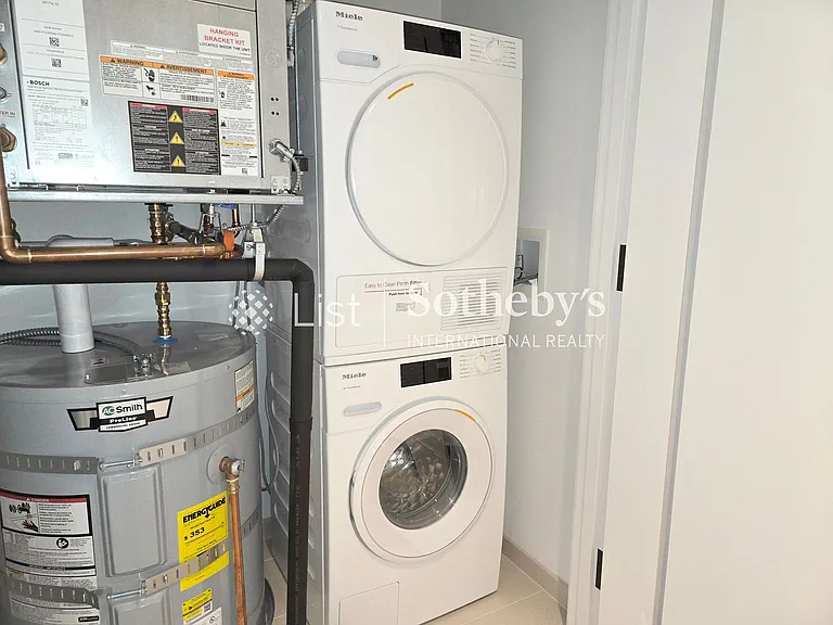 333 Ward Ave #3707 — Photo 17