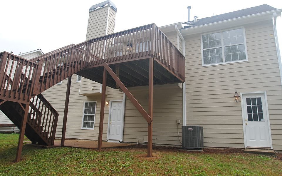 1st image of 1060 Fountain Glen Dr