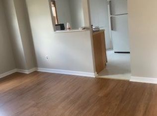 612 Moczygemba, Lemont, IL 60439