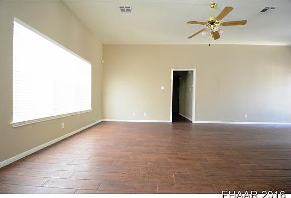 3rd image of 604 Paintbrush Dr