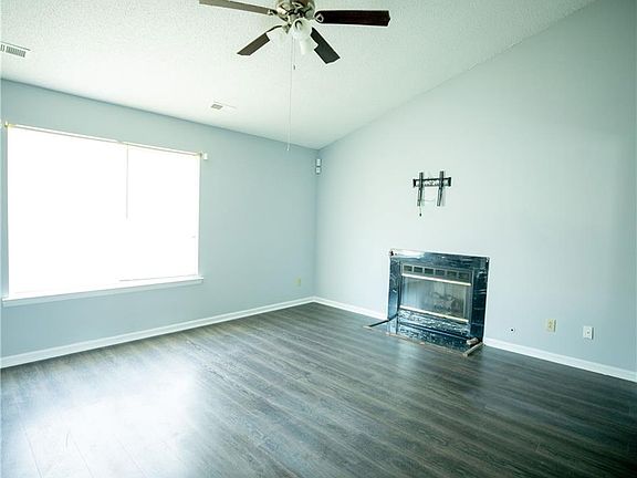 5th image of 1308 Nixon Ct