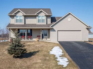 757 Aster Trl, Little Suamico, WI 54141