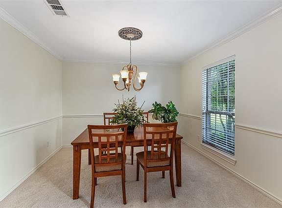 5th image of 1213 Donegal Ln