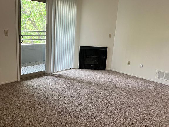 3rd image of 2750 Windwood Dr