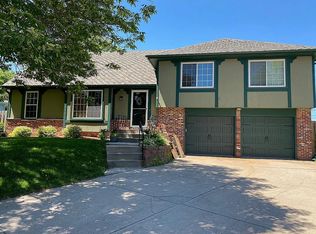 9732 Jaynes Cir, Omaha, NE 68134