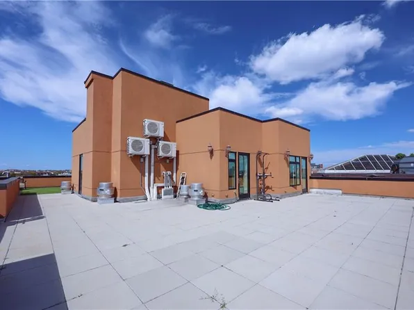 7819 Bay Parkway image 16 of 27