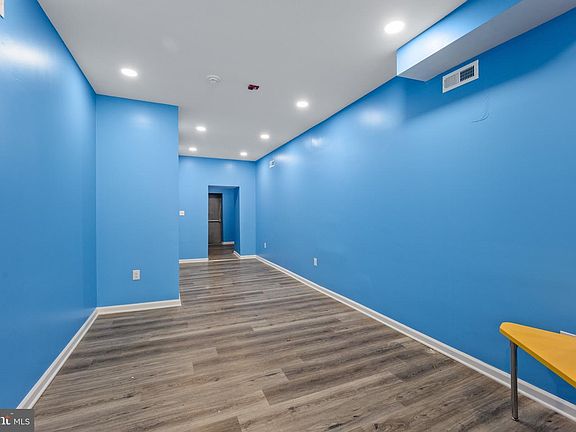 5th image of 1402 N 52nd St