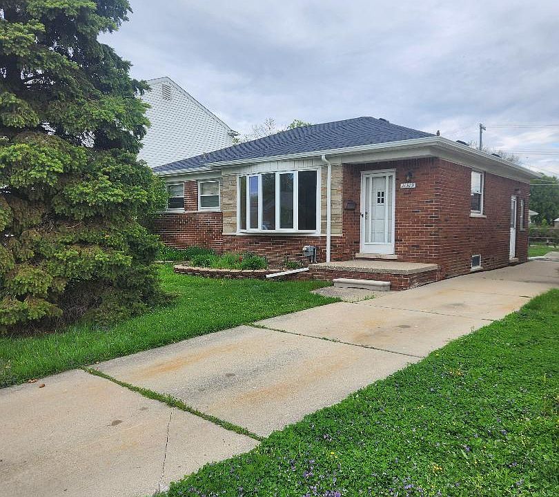 1st image of 21309 Alexander St