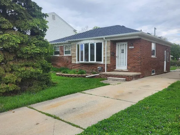 21309 Alexander St, Saint Clair Shores, MI 48081