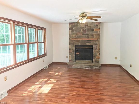 2nd image of 692 Cox Dr