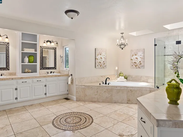 2324 Saddleback Dr — Photo 58