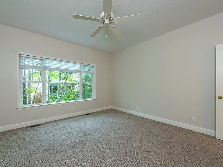3 Teresa Way — Photo 26