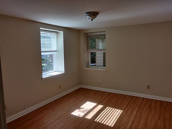 4th image of 2765 Marshall Way #1