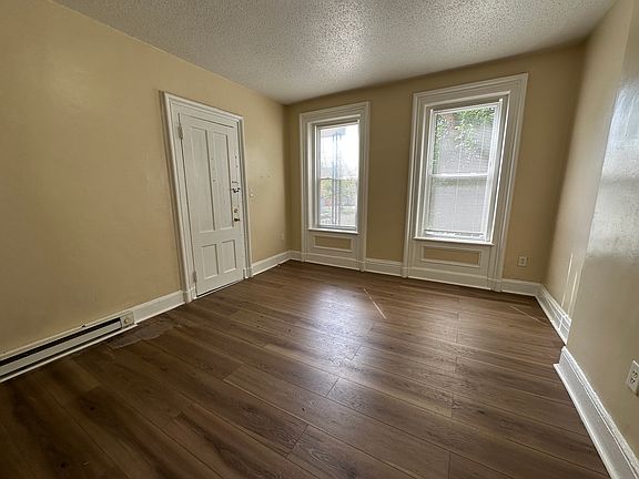 4th image of 105 Beers St #Ll1