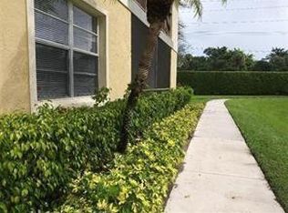 1227 SW 46th Ave APT 303, Pompano Beach, FL 33069