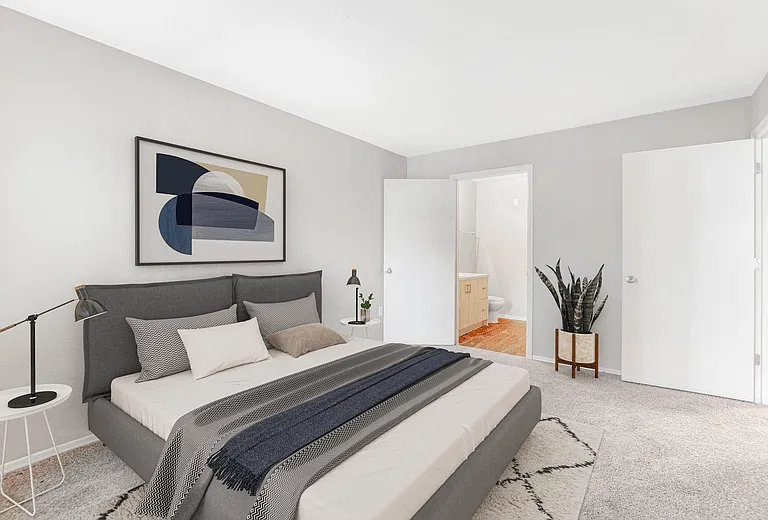 Avalon Reserve Apartments — Photo 17