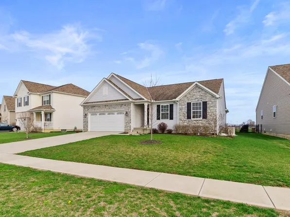 159 Chestnut Commons Dr, Commercial Pt, OH 43116