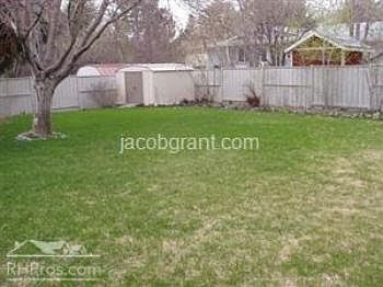 3rd image of 1180 Corinne Ave