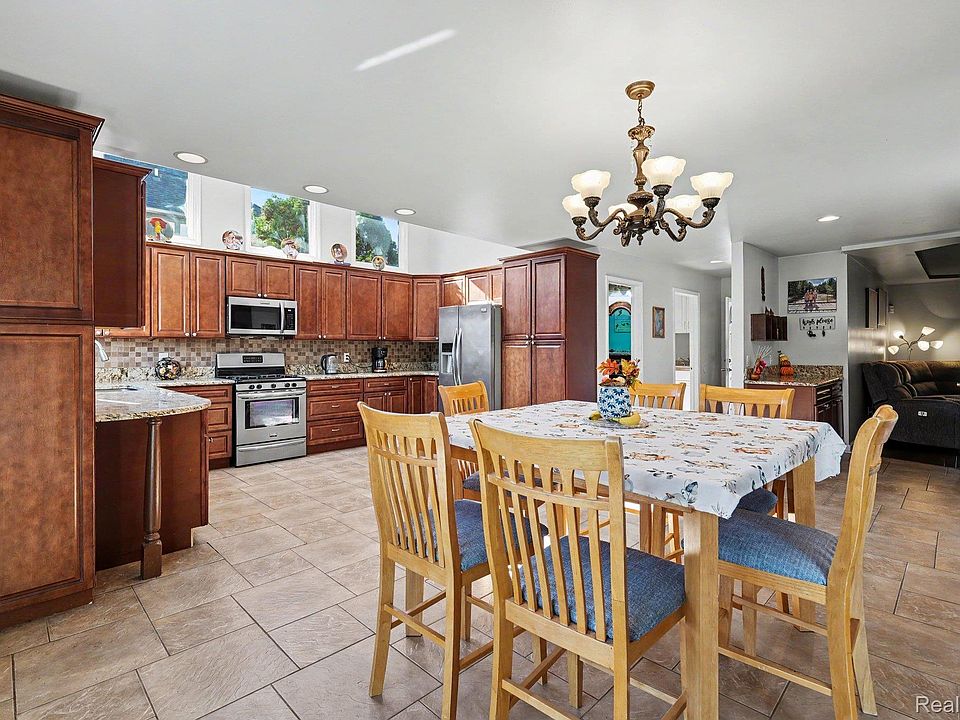 40540 Emerald Ln E, photo 11
