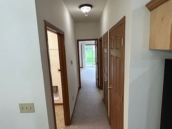 5th image of 1510 Williamsburg Pl APT B