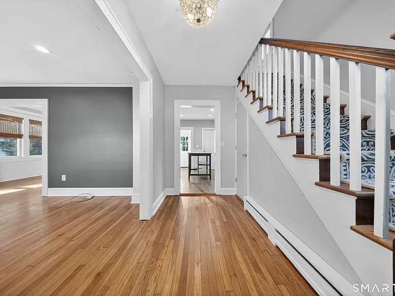 30 Noble St — Photo 9
