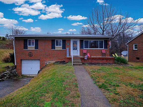 2nd image of 203 Holley Ct
