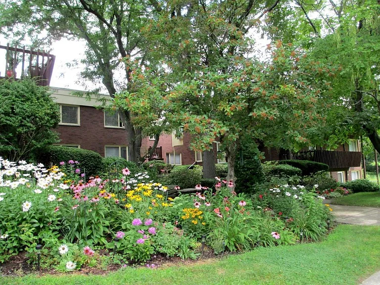 1 Colt Rd #12 — Photo 13