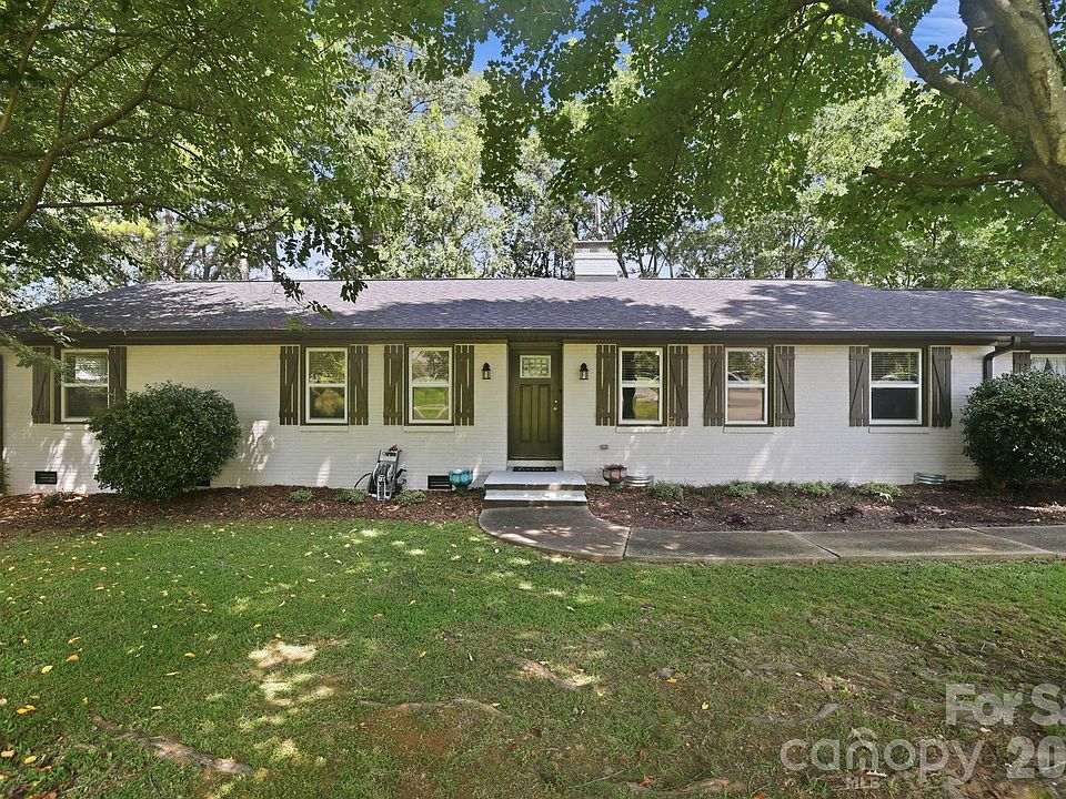 1st image of 1053 Christopher Cir