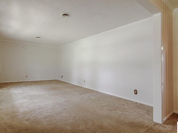 4th image of 100 W Calvird Dr