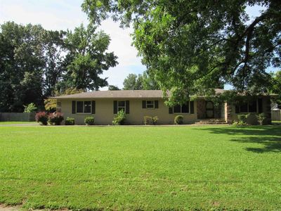 201 W Palm St, Lonoke, AR, 72086