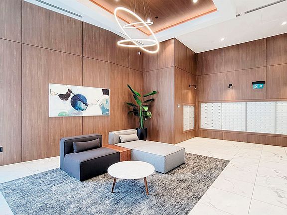 4th image of 518 Clarke Rd #1204