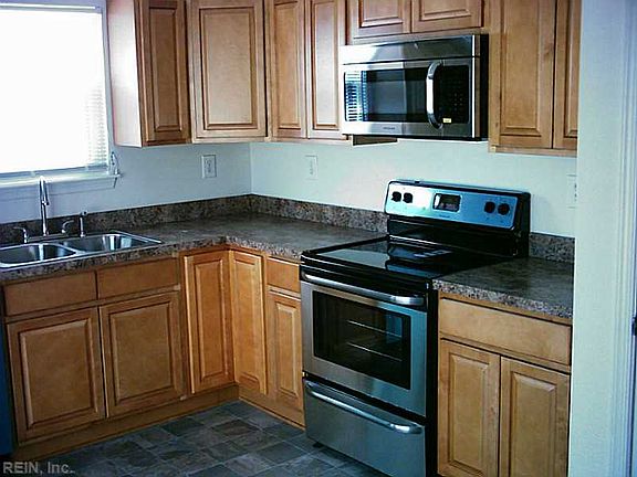 5th image of 5453 Chatham Hall Dr