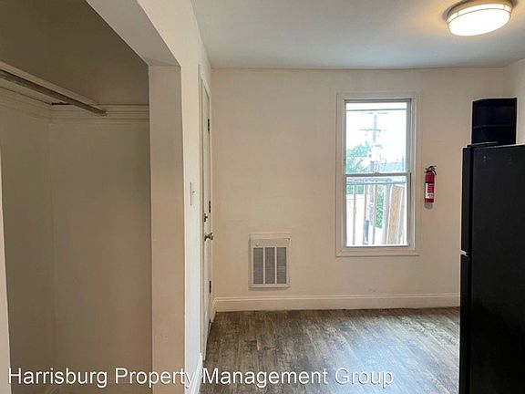 3rd image of 2130 N 6th St APT 5